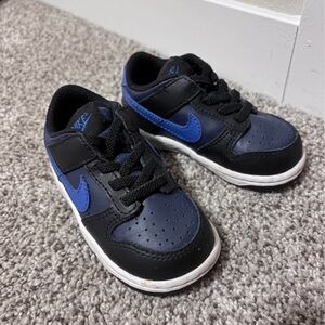 Nike Toddler Sneakers in Black and Blue